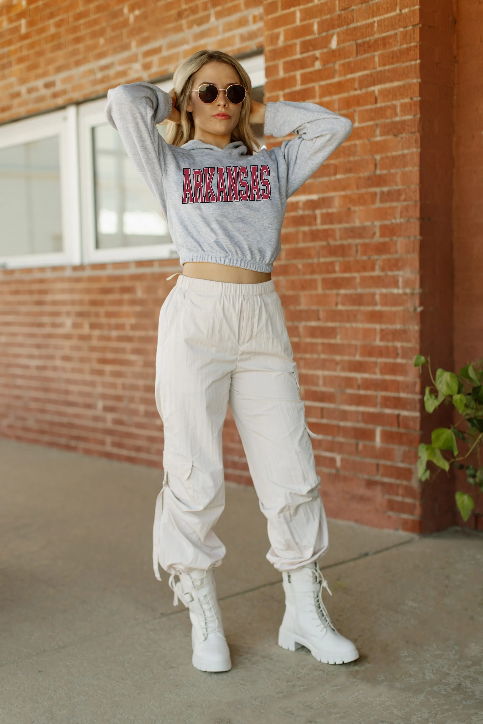 ARKANSAS RAZORBACKS HEADED TO VICTORY BANDED CROPPED HOODIE BY MADI PREWETT TROUTT