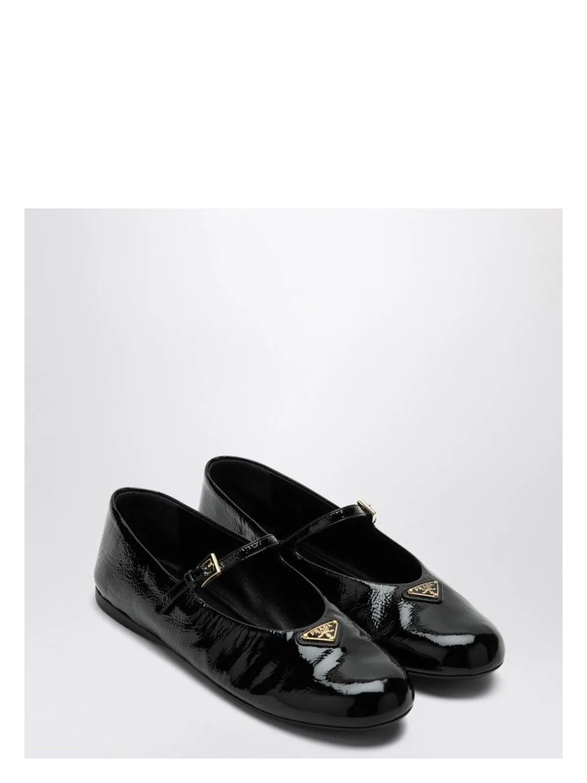 BLACK PATENT LEATHER BALLERINA WITH LOGO TRIANGLE