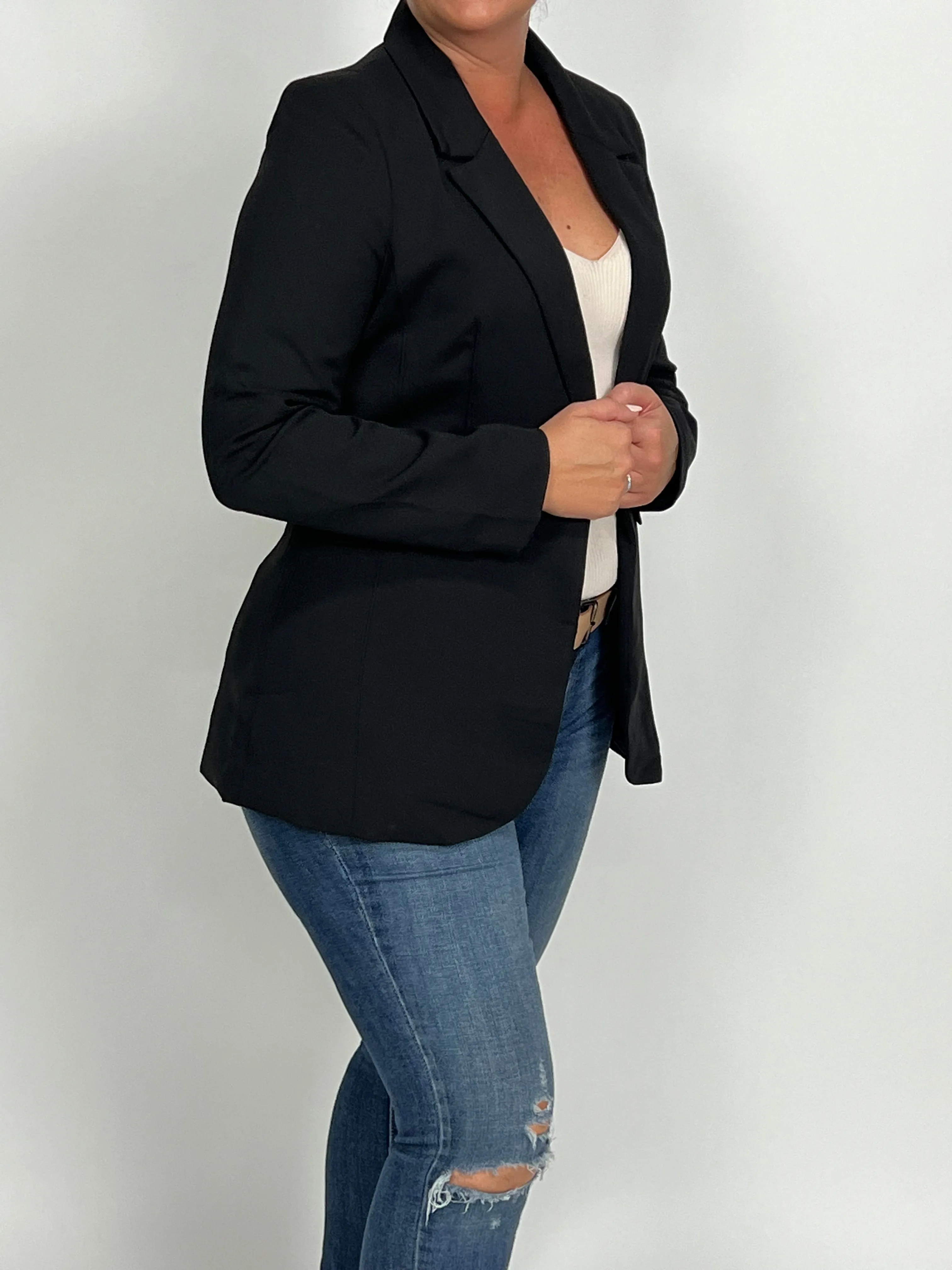 CLASSIC BLAZER