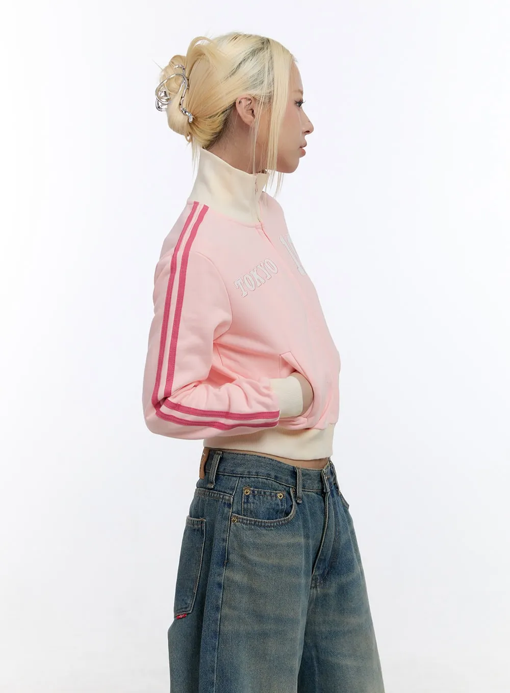 Embroidered High Collar Zip Up Sweatshirt CO422