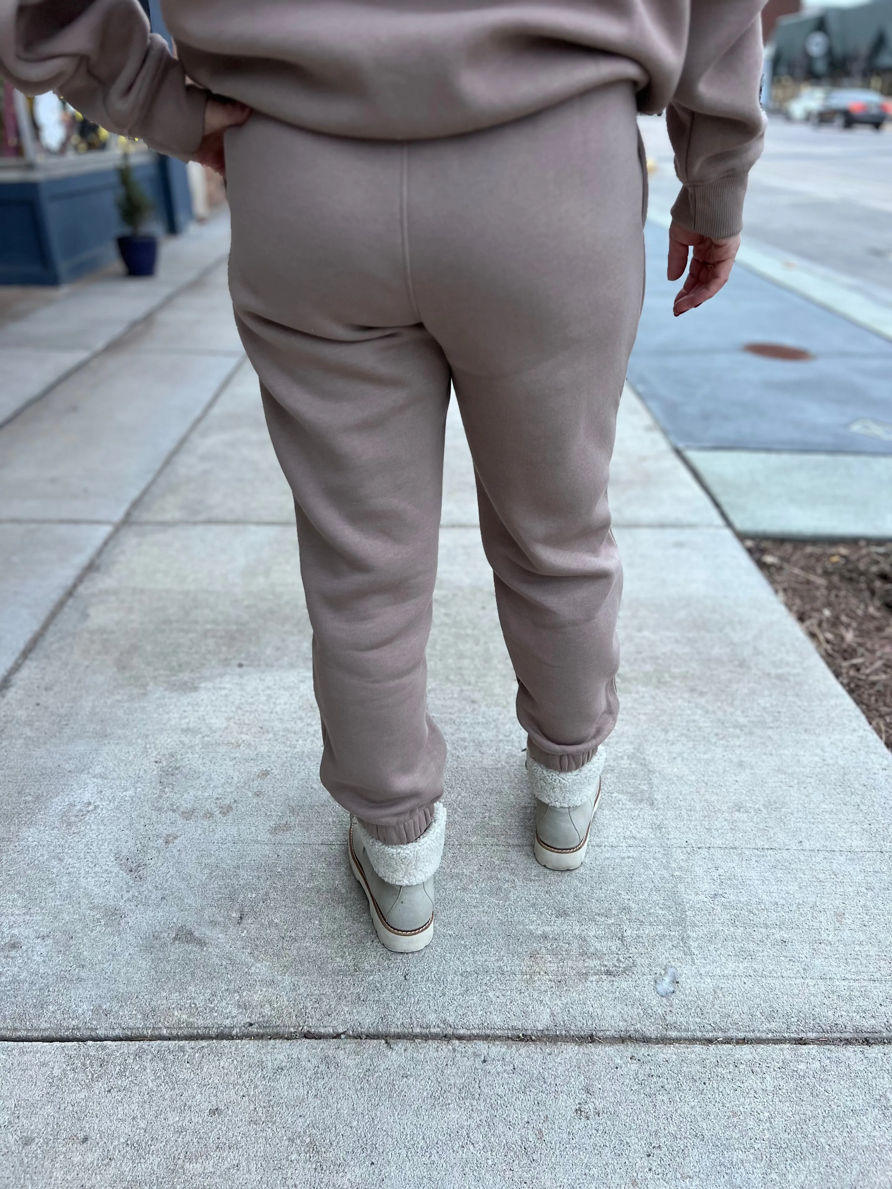 Fleece Billow Jogger Pants