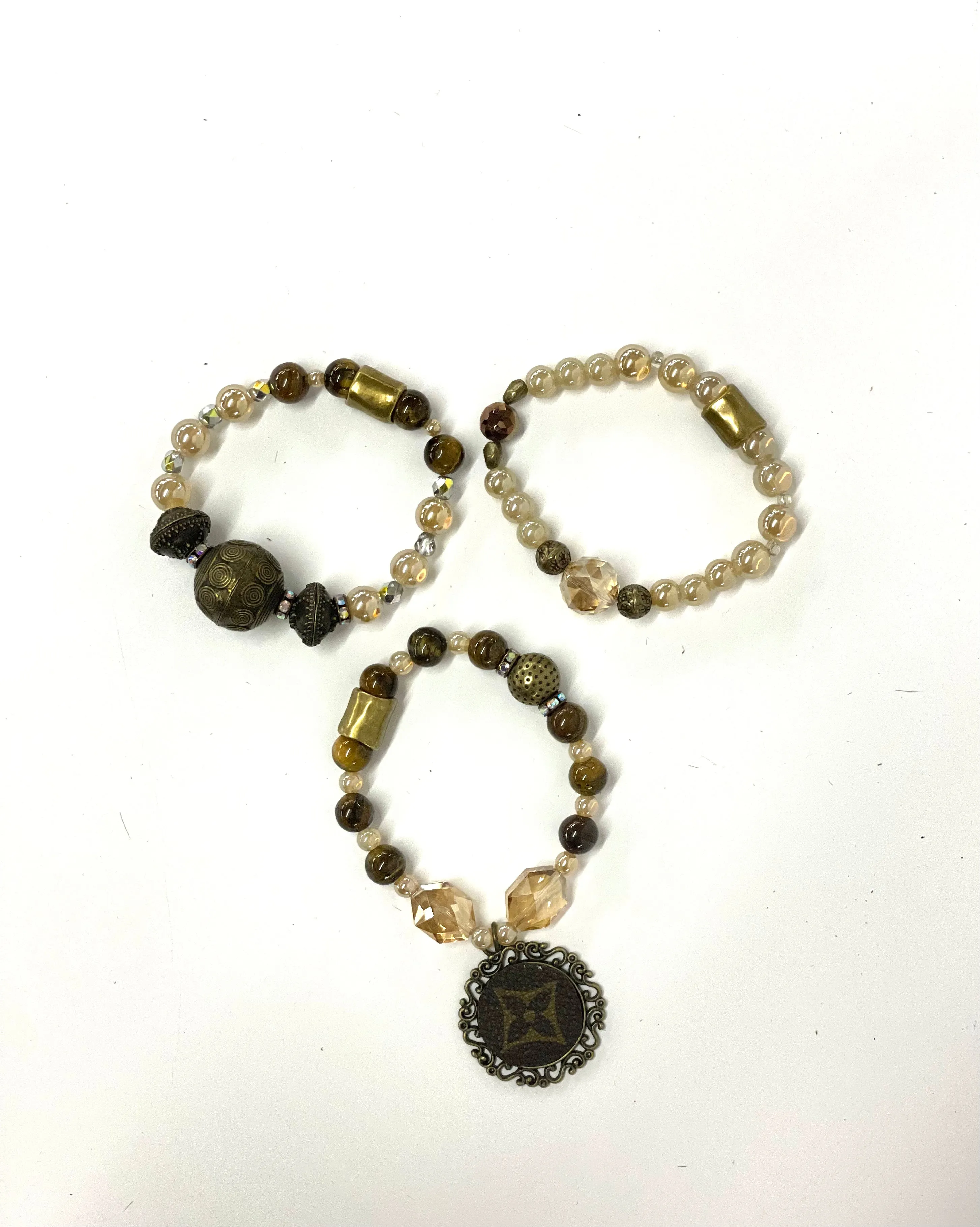 Hand beaded bracelet set “sea glass” with antique scroll pendant