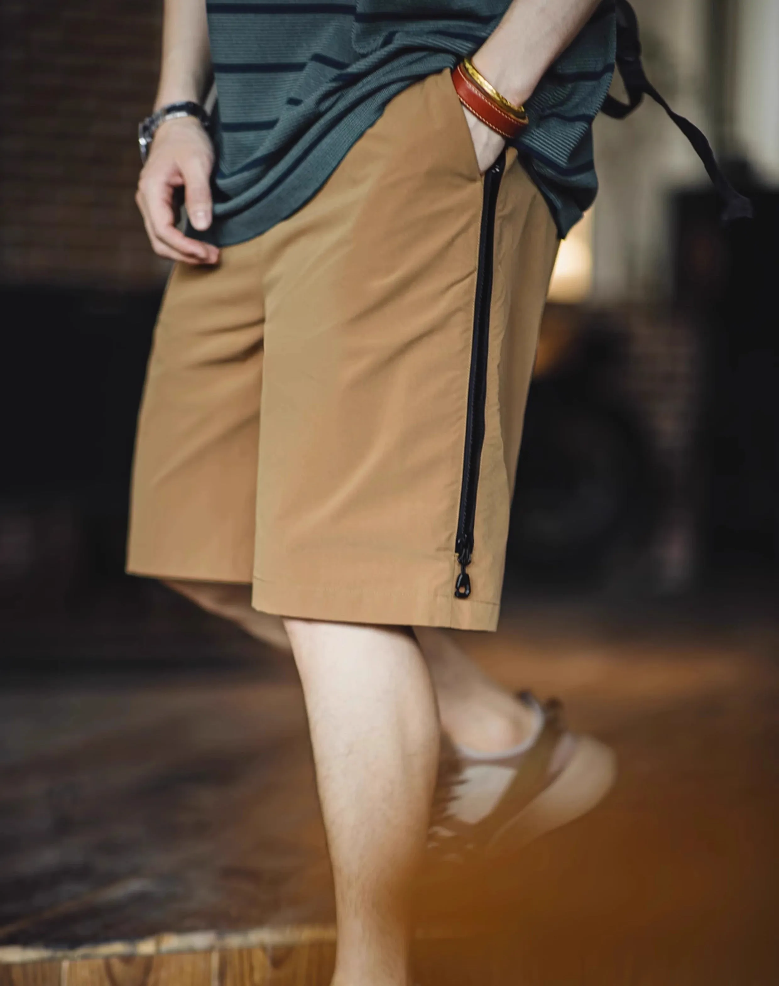 Mountain Contrast Color Splicing Zipper Functional Men's Shorts