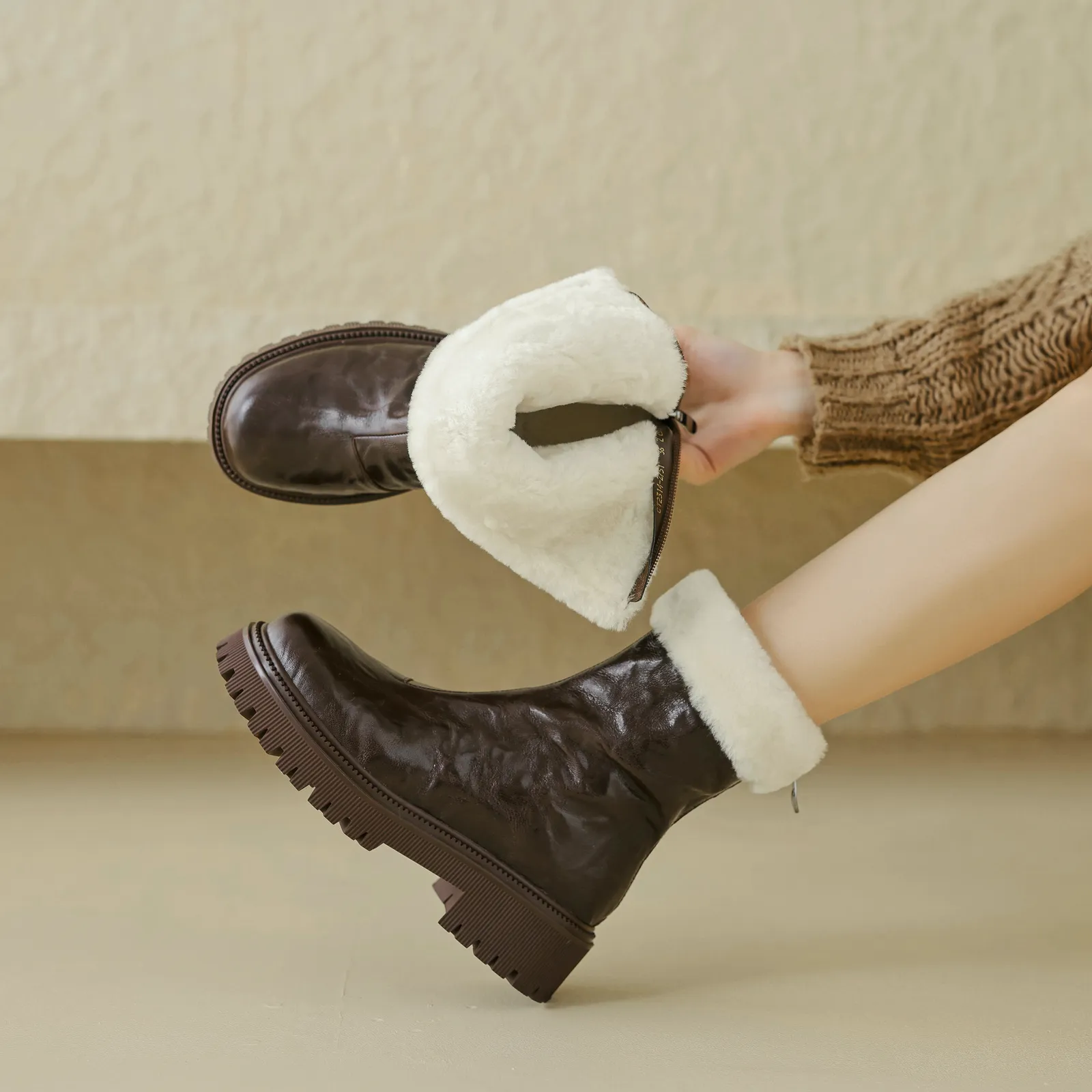 USS Shoes Reina Women's Platform Winter Ankle Boots