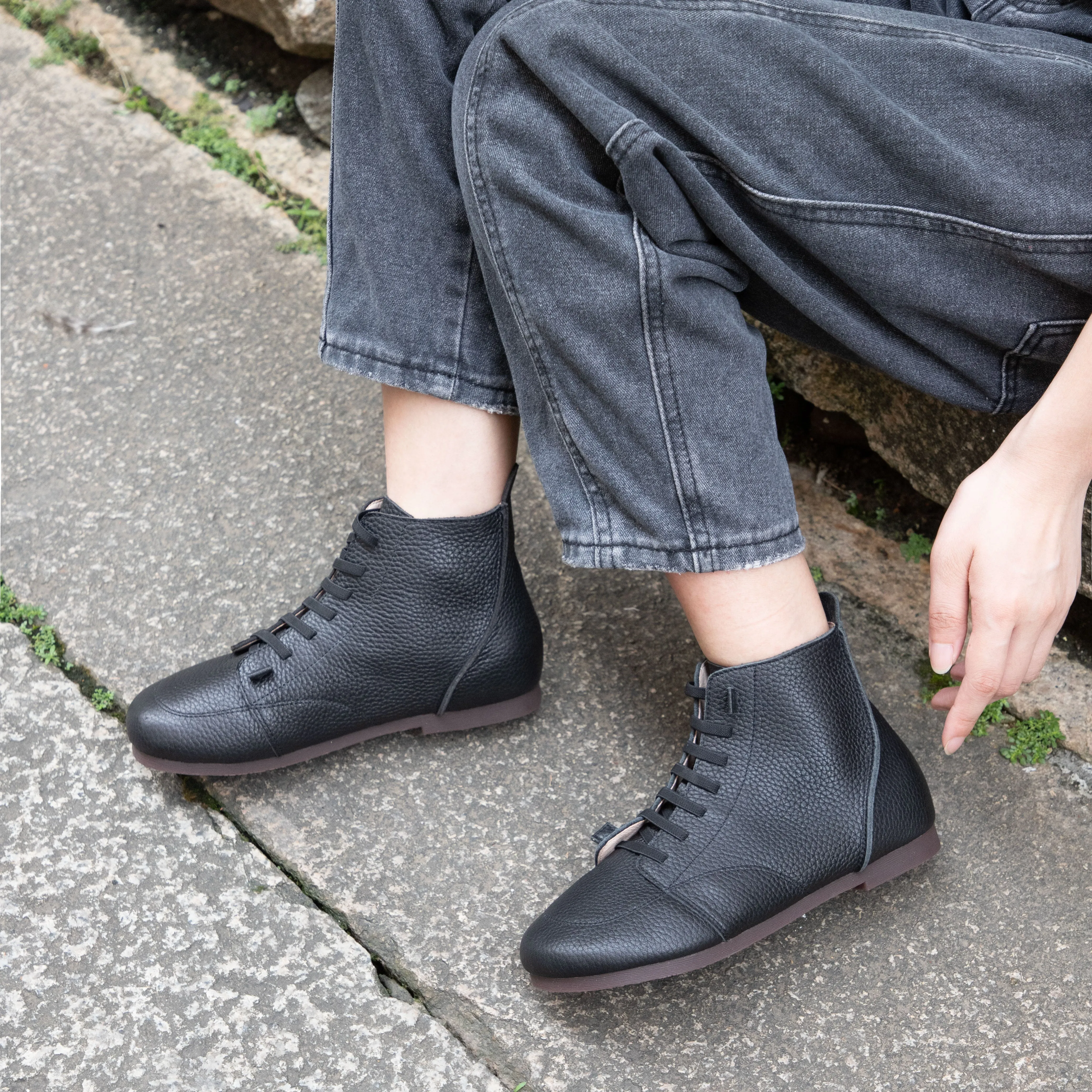 Women's Handmade Leather Flat Casual Lace-Up Boots