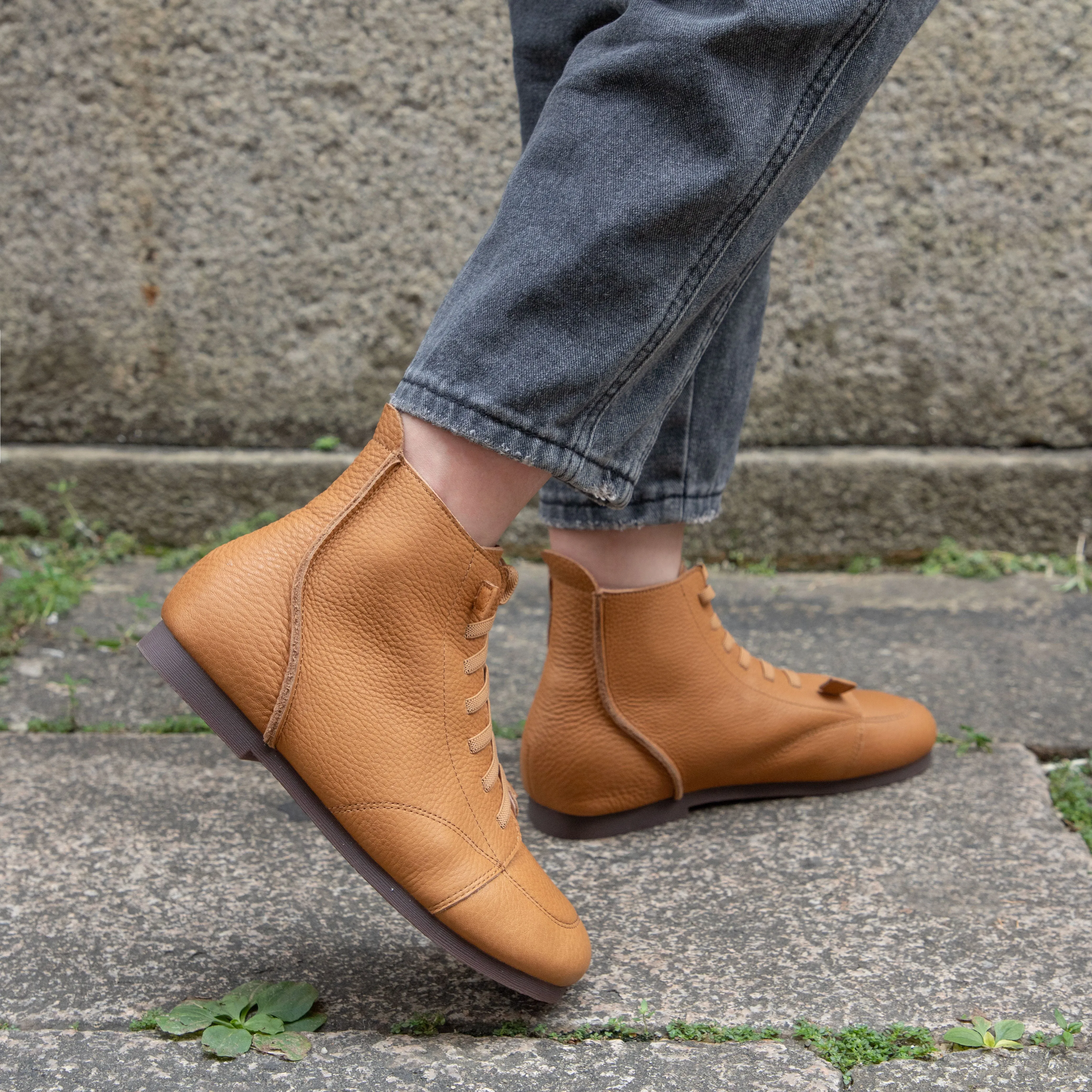 Women's Handmade Leather Flat Casual Lace-Up Boots
