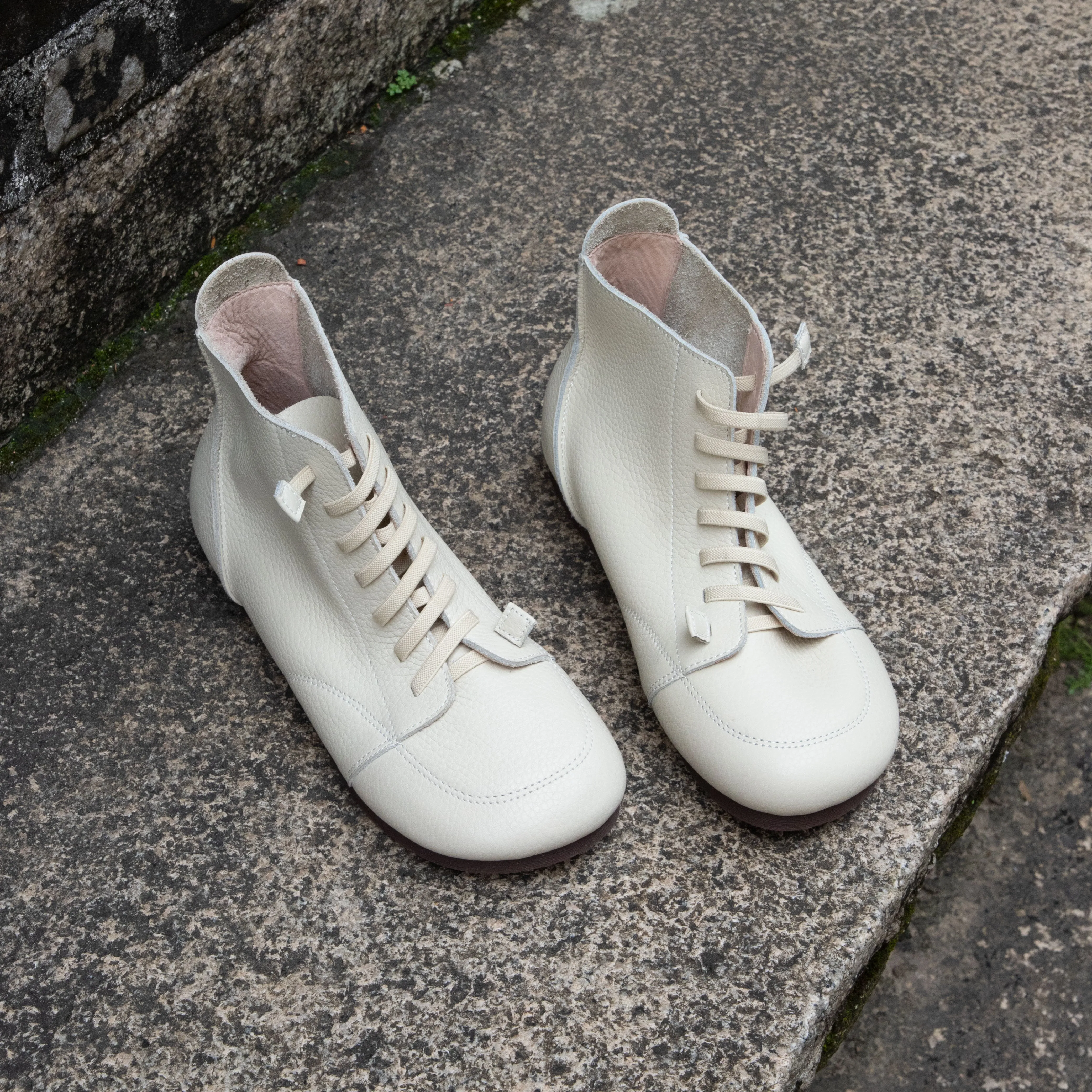Women's Handmade Leather Flat Casual Lace-Up Boots